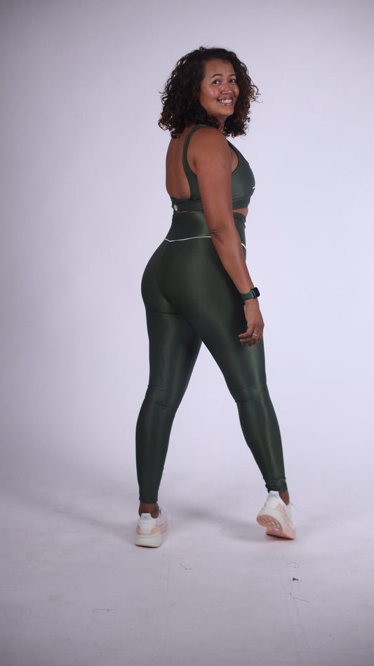 Conjunto Caneladinho verde tropa