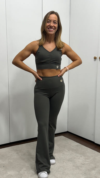 Conjunto Flare Gritt Verde Tropa