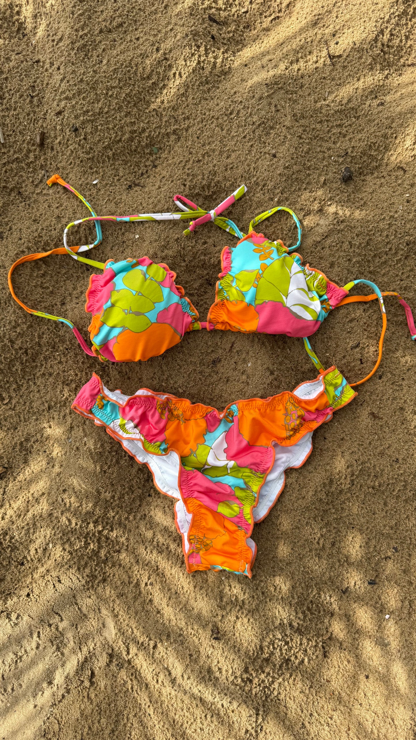 Biquini Rio de Janeiro empina bumbum