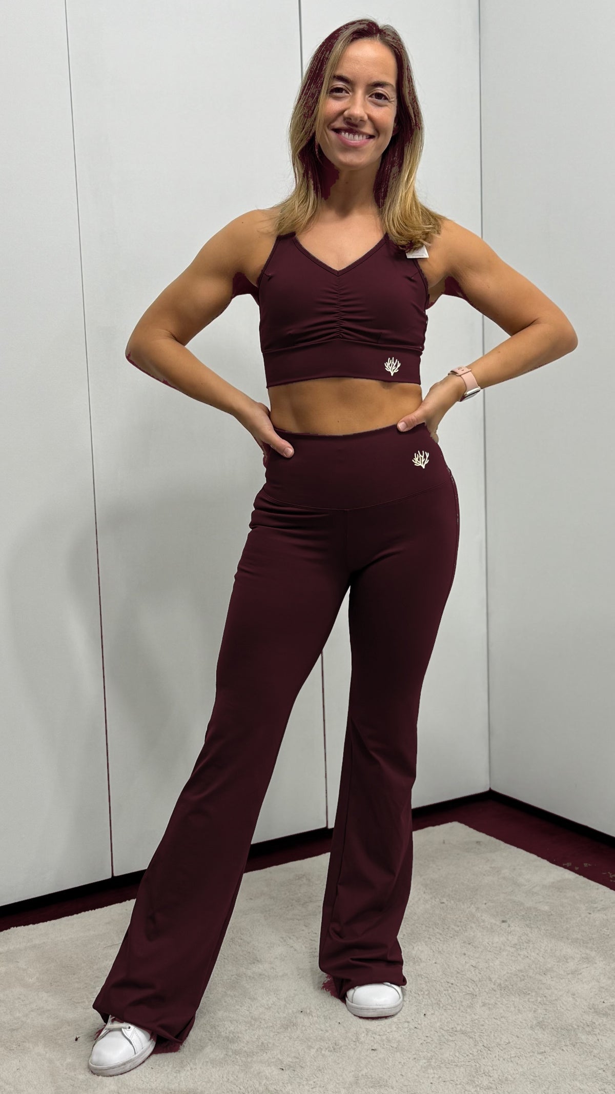 Conjunto Flare Gritt Bordô