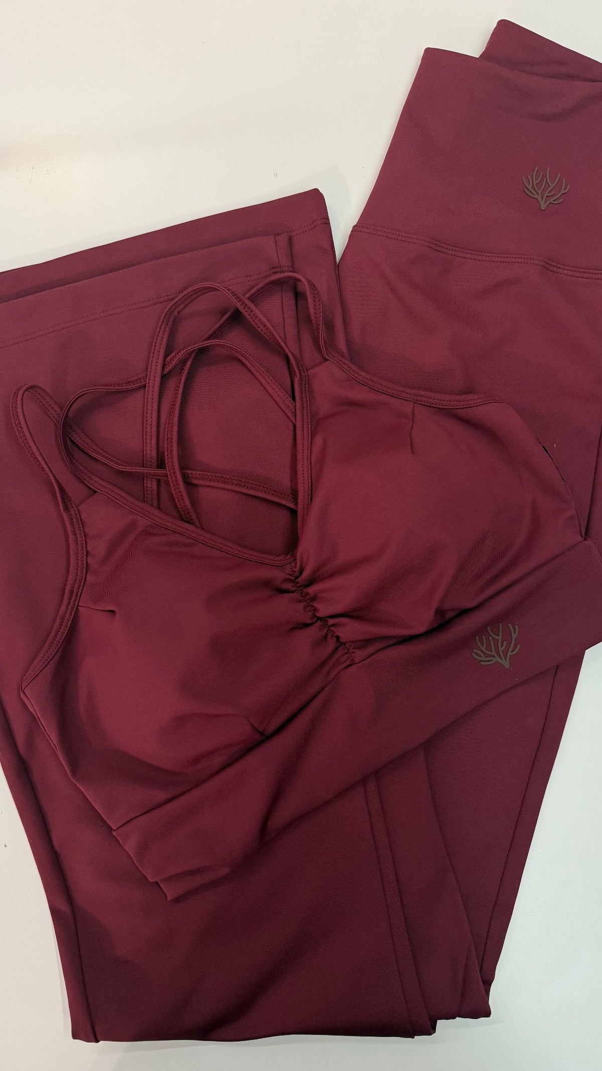 Conjunto Flare Gritt Bordô