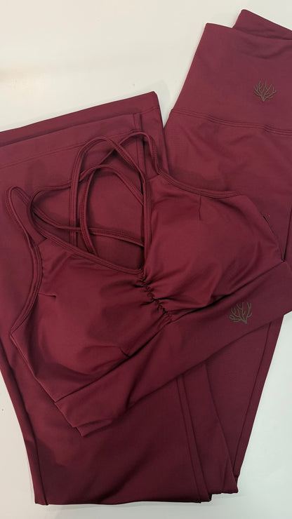 Conjunto Flare Gritt Bordô