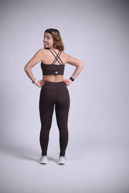 Conjunto Gritt Básico castanho