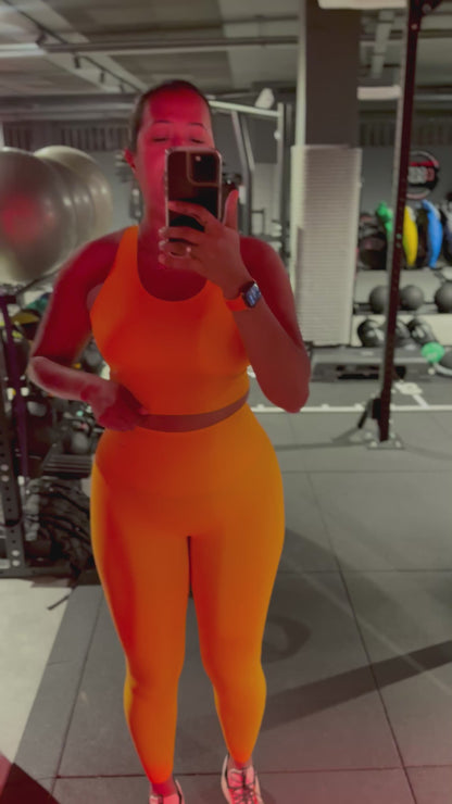 Top Canelado com fecho